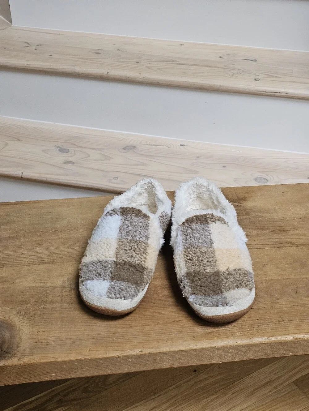Toms India Brown Tan Cream Shearling Cozy Plaid Espadrille Slip Ons